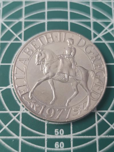 燕姐换藏第65拍 英国1977年女王登基25周年克朗币