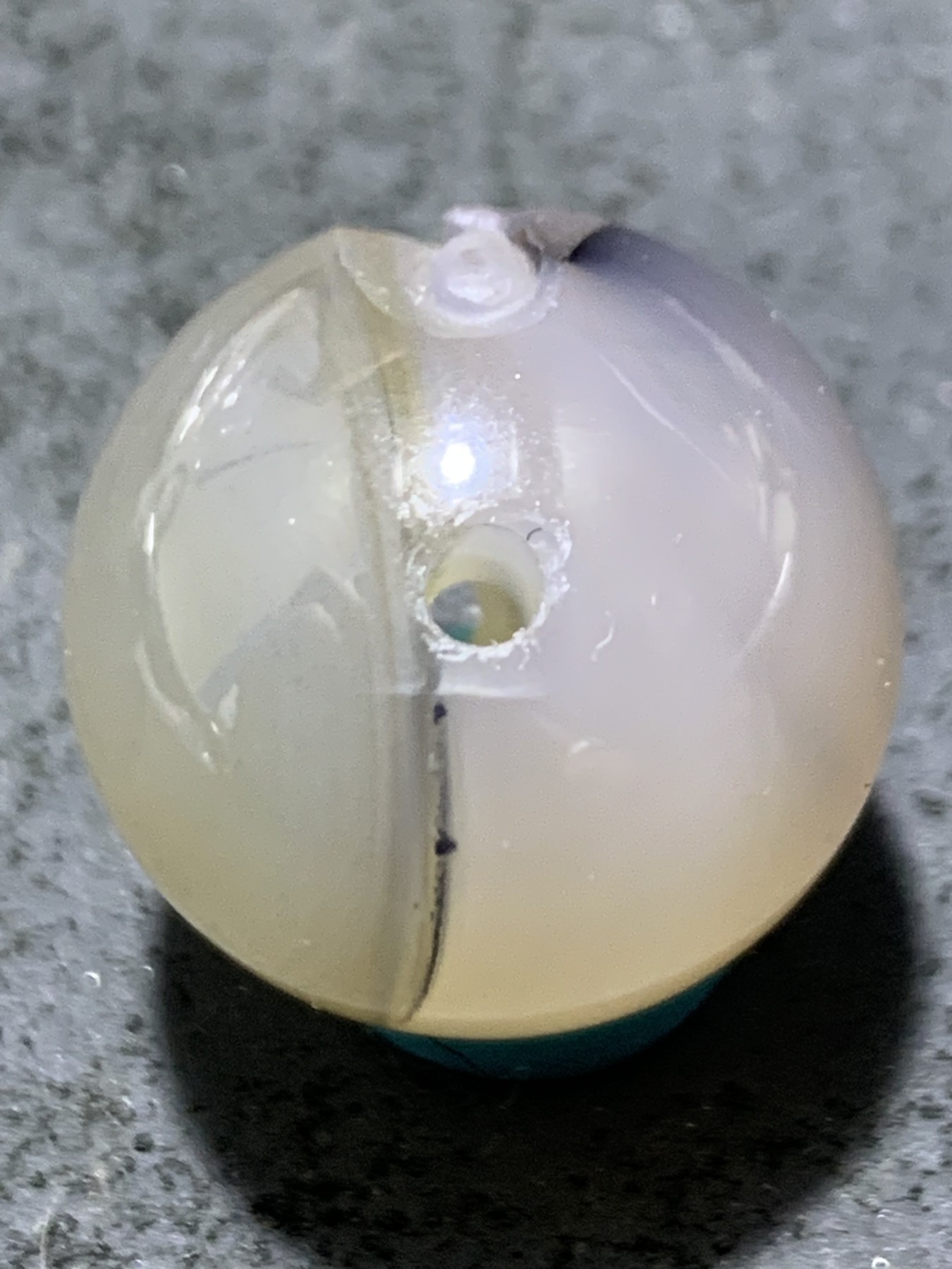 精美高玉化亚光一线海洋玉髓手工俏色巧雕一心向佛意境圆珠一个！