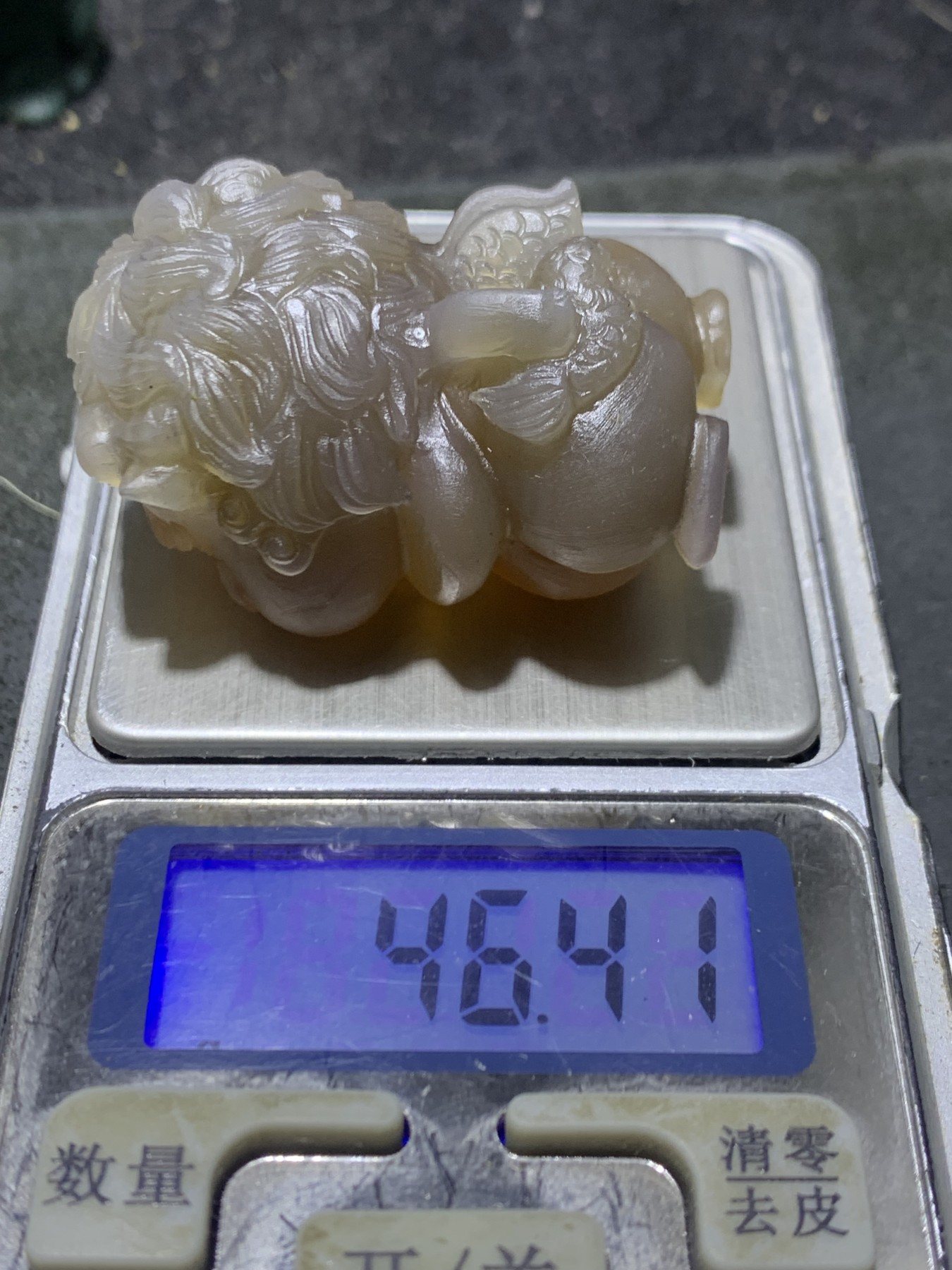 精美亚光高玉化巴西玛瑙手工雕刻呆萌瑞兽把件（摆件）一个！