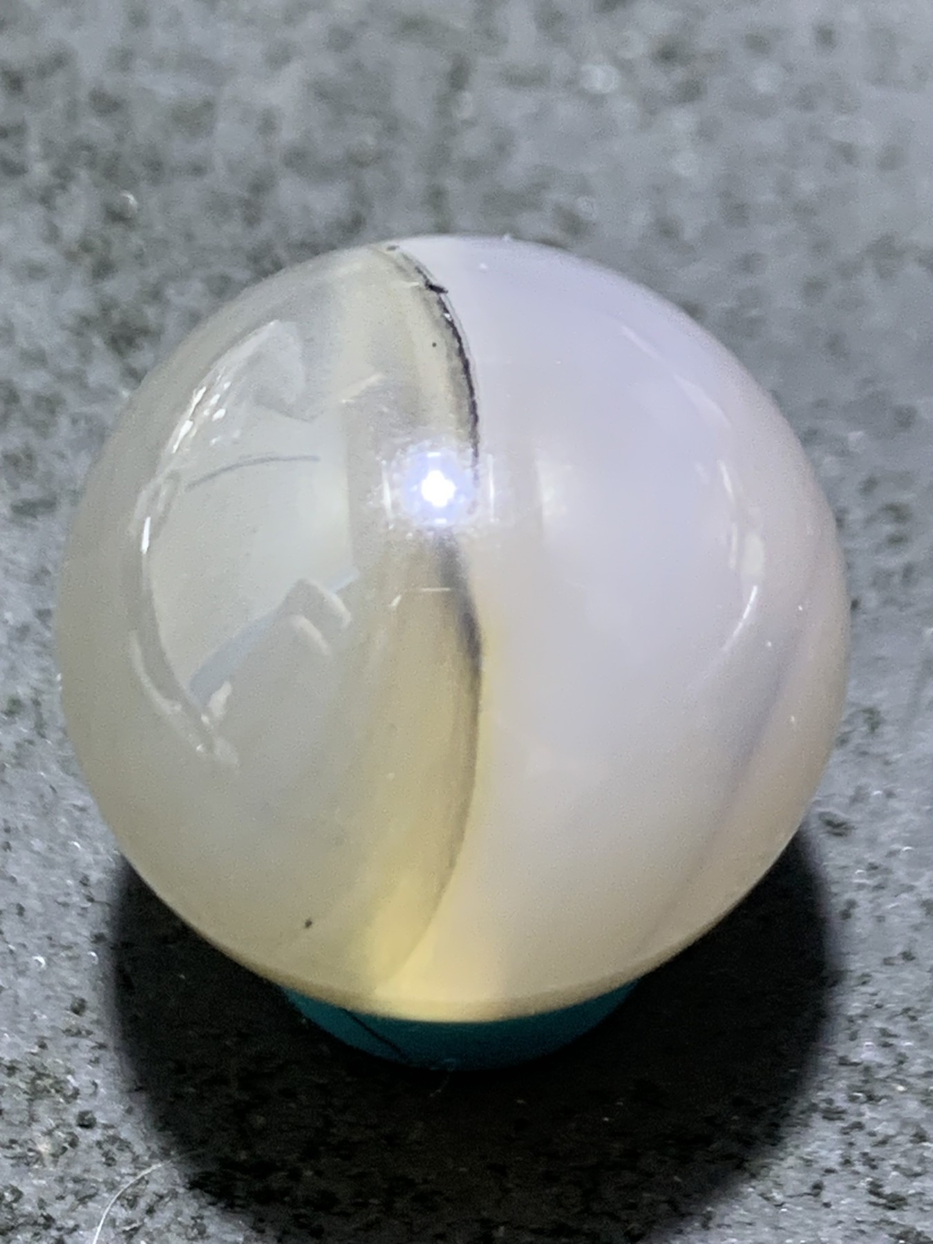 精美高玉化亚光一线海洋玉髓手工俏色巧雕一心向佛意境圆珠一个！