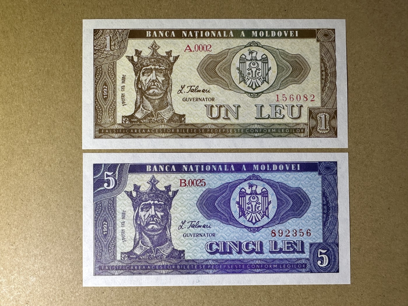 《张总收藏》125期-外币靓号典藏 摩尔多瓦1、5列伊2张 UNC 1992年版