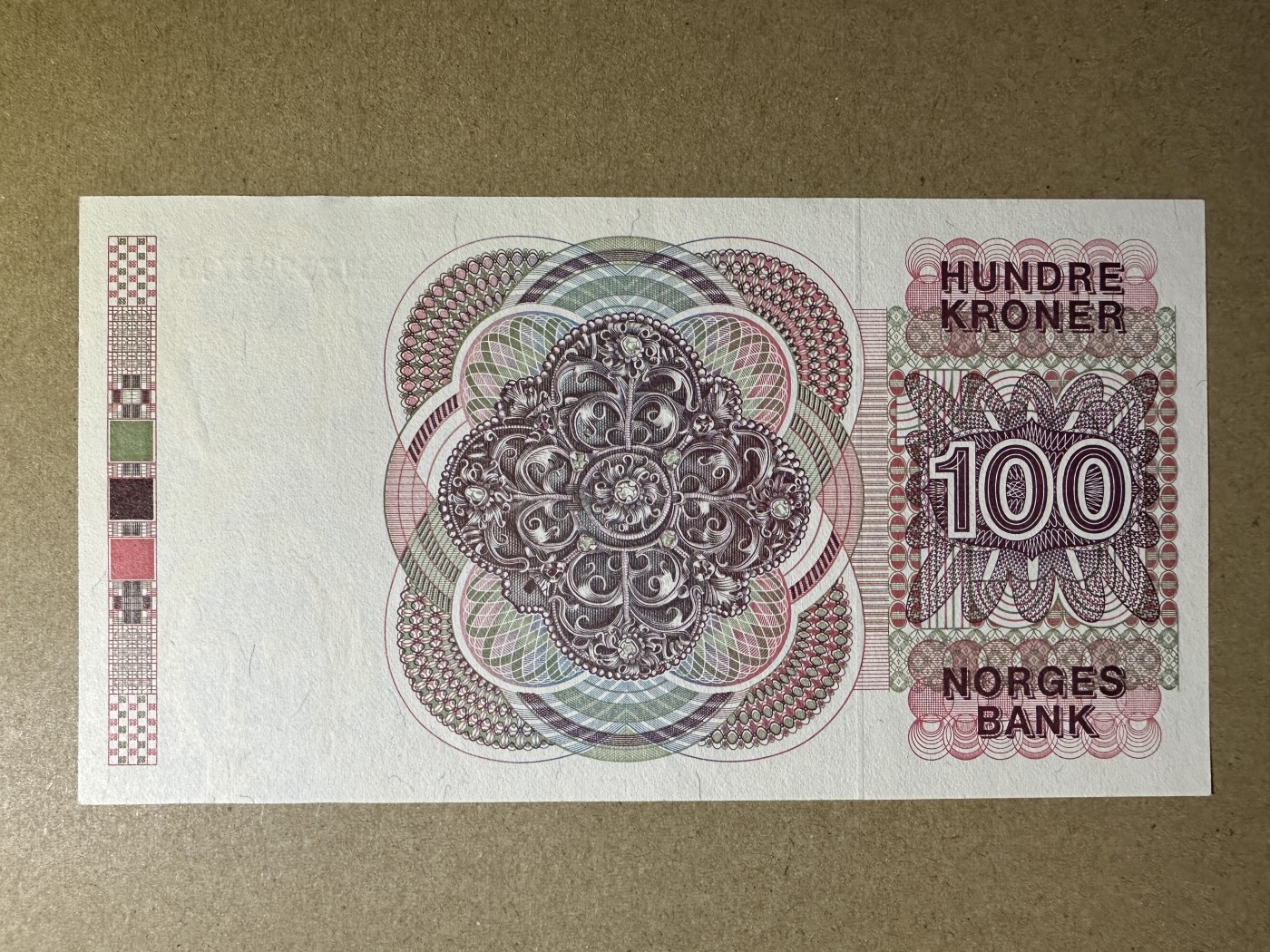 《张总收藏》125期-外币靓号典藏 挪威100克朗 UNC 1993年  挪威作家加米拉·科莱特