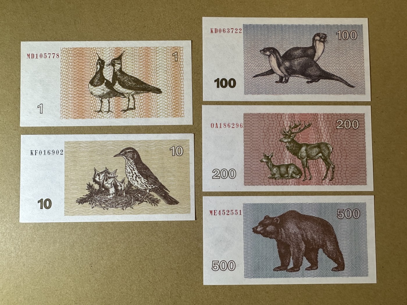 《张总收藏》125期-外币靓号典藏 立陶宛1、10、100、200、500元5张 UNC 1992年版