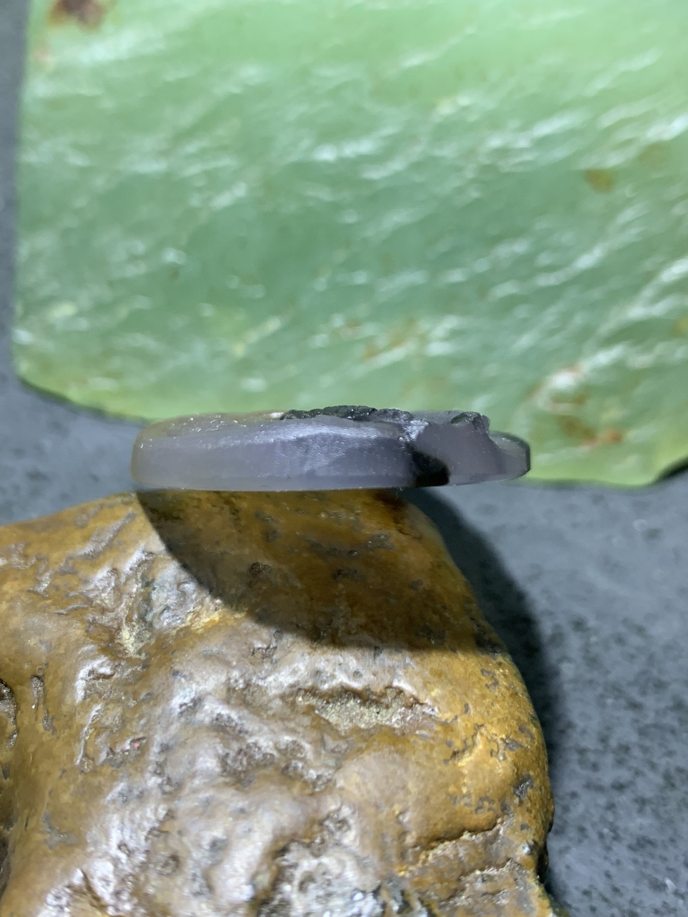 精美亚光高玉化巴西玛瑙手工俏色巧雕荷塘月色吊坠一个