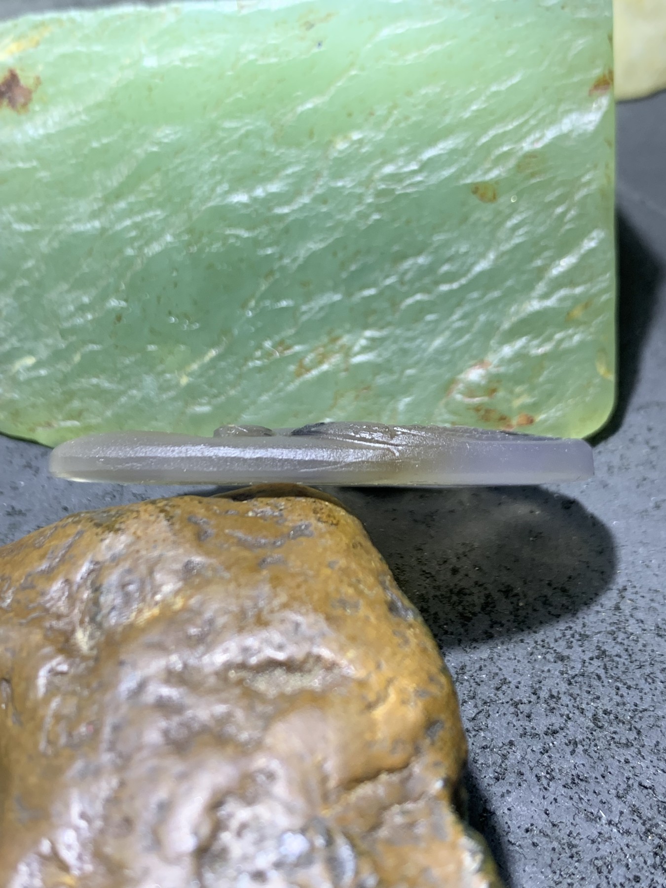 精美亚光高玉化巴西玛瑙手工俏色巧雕荷塘月色吊坠一个