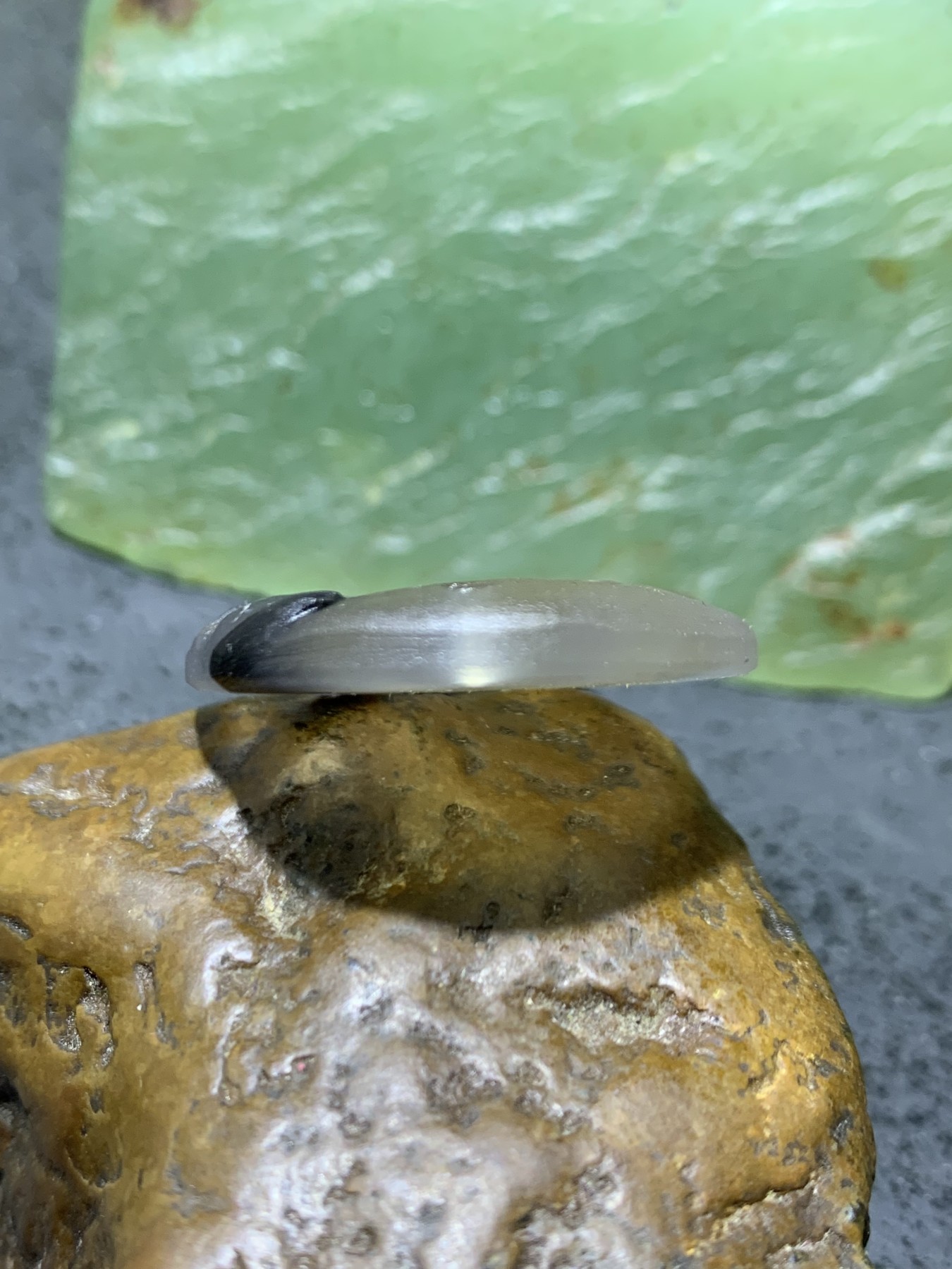 精美亚光高玉化巴西玛瑙手工俏色巧雕荷塘月色吊坠一个