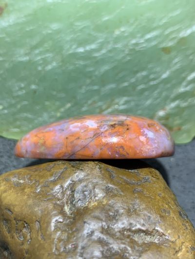 川料南红玛瑙包浆料吊坠一个 川料南红玛瑙包浆料吊坠一个