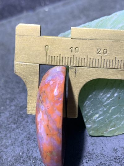 川料南红玛瑙包浆料吊坠一个 川料南红玛瑙包浆料吊坠一个