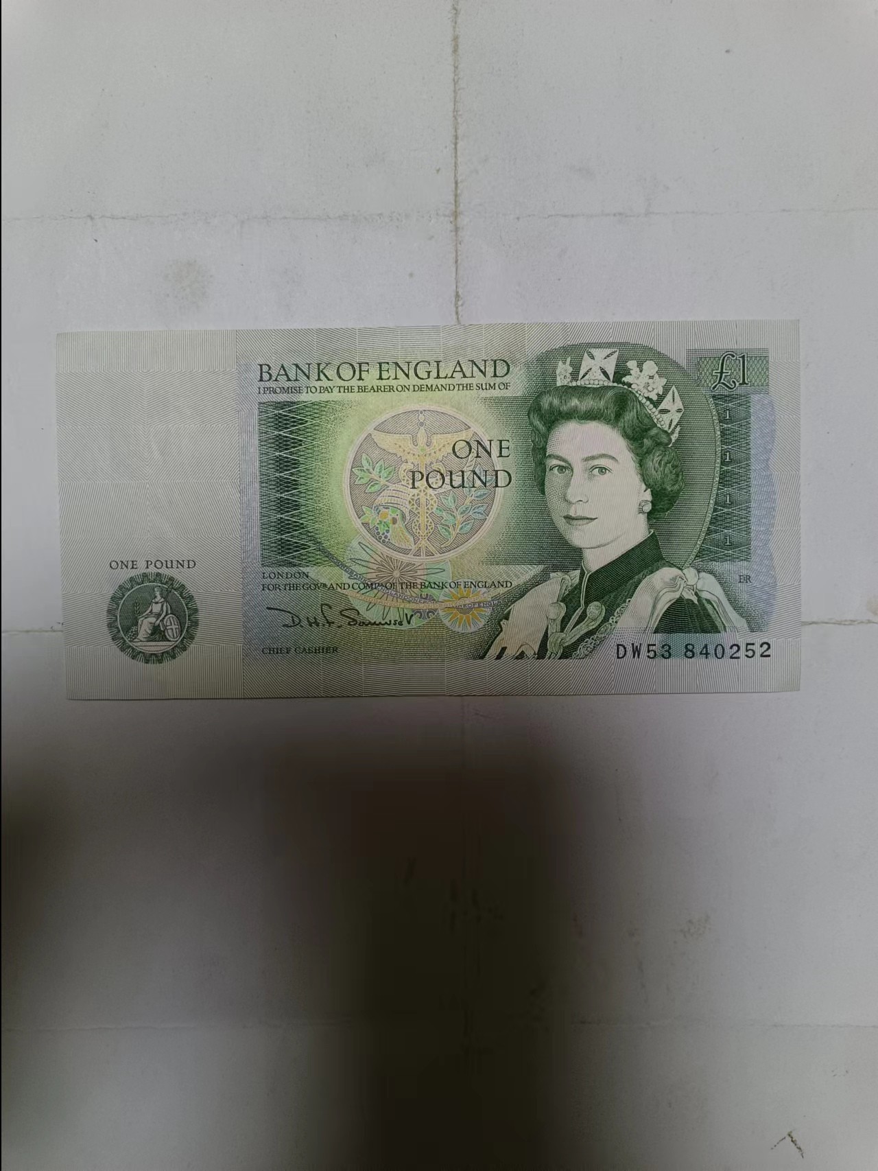 【20231114】非全新纸币第八十七场 英国D序列1镑，好品