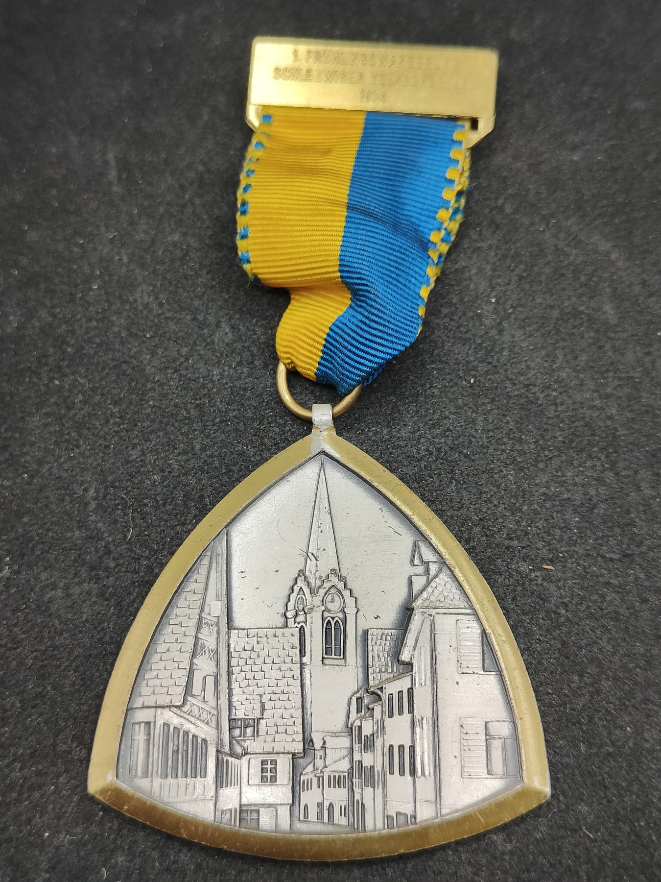 全场0元起拍 第108期 咸鱼国勋章拍卖专场 11月15日（周三）下午6：00开始 德国纪念章