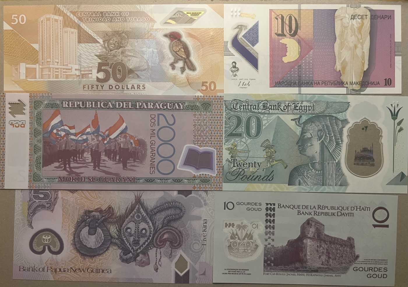 🌗乐淘淘纸币粉丝返利场 第28期 本店粉丝每拍订单返利五元！🌓 塑料钞六张 全新UNC