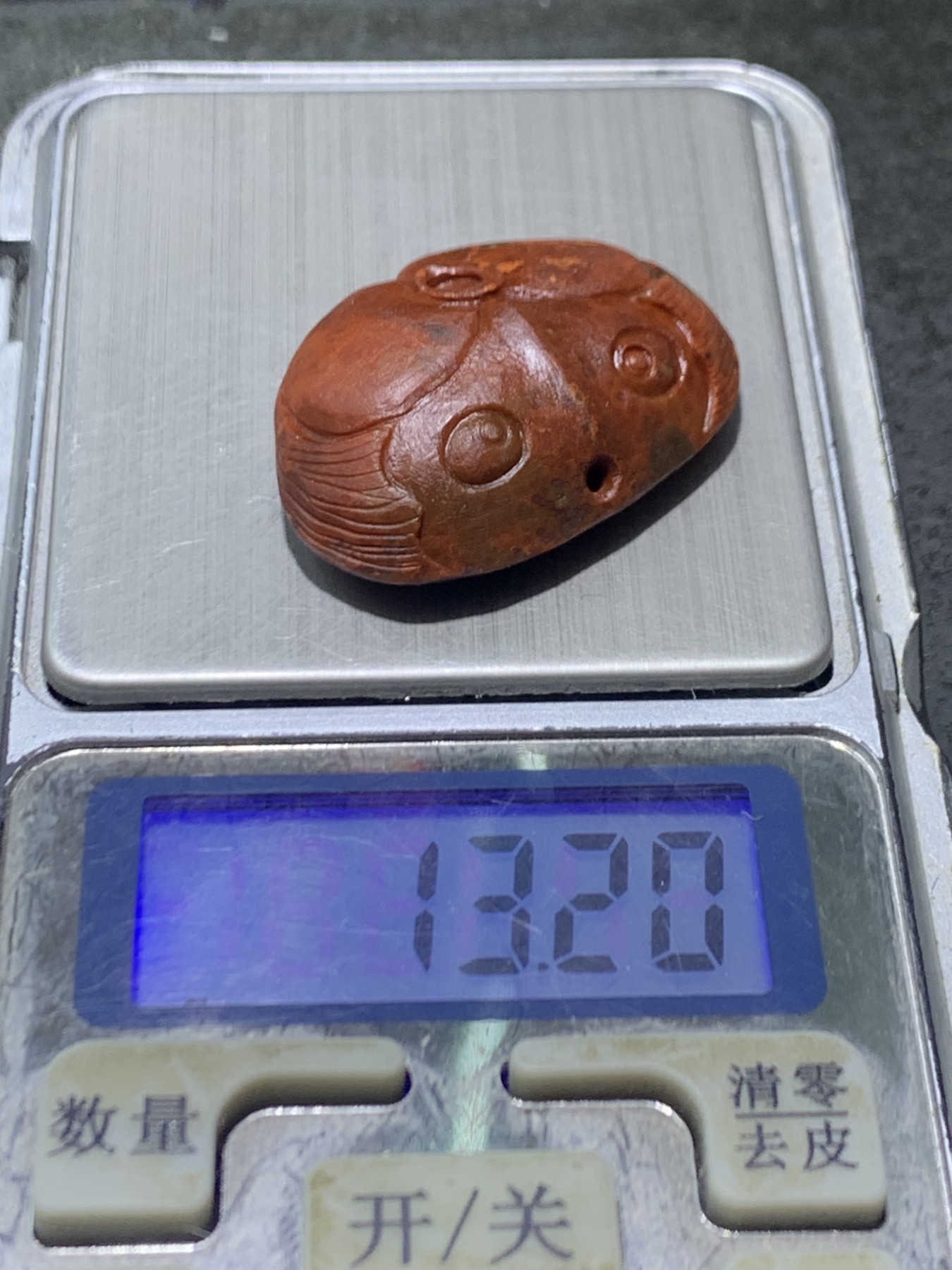 精美亚光高玉化战国红玛瑙手工雕刻河豚鱼吊坠（把件）一个