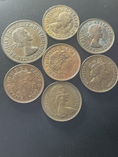 洪武诸明·稀奇钱币基地70场 - 英国女王早期便士一组7枚