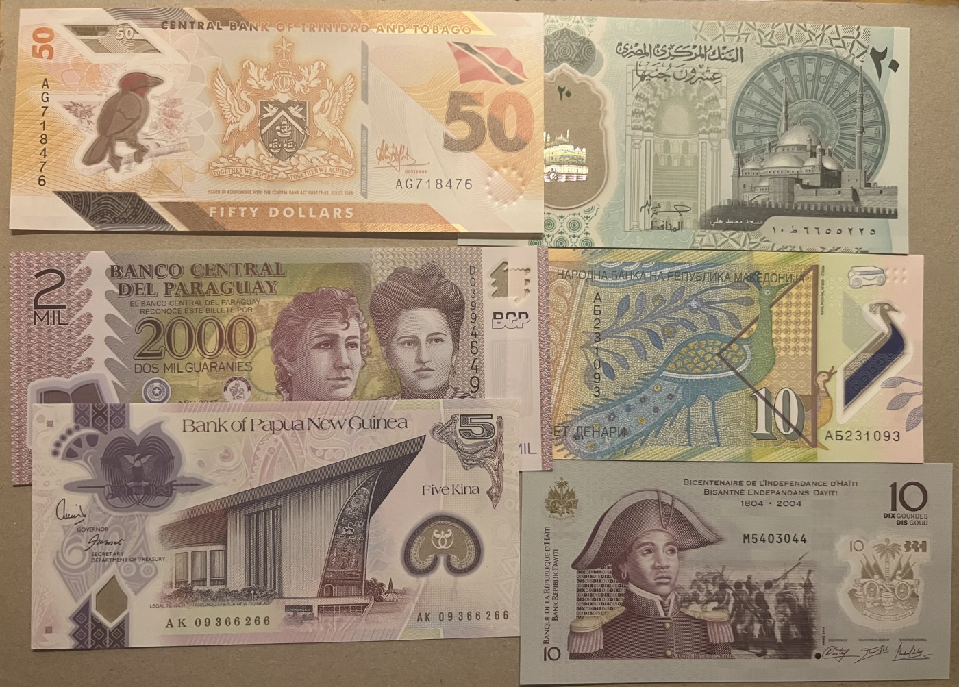 🌗乐淘淘纸币粉丝返利场 第28期 本店粉丝每拍订单返利五元！🌓 塑料钞六张 全新UNC