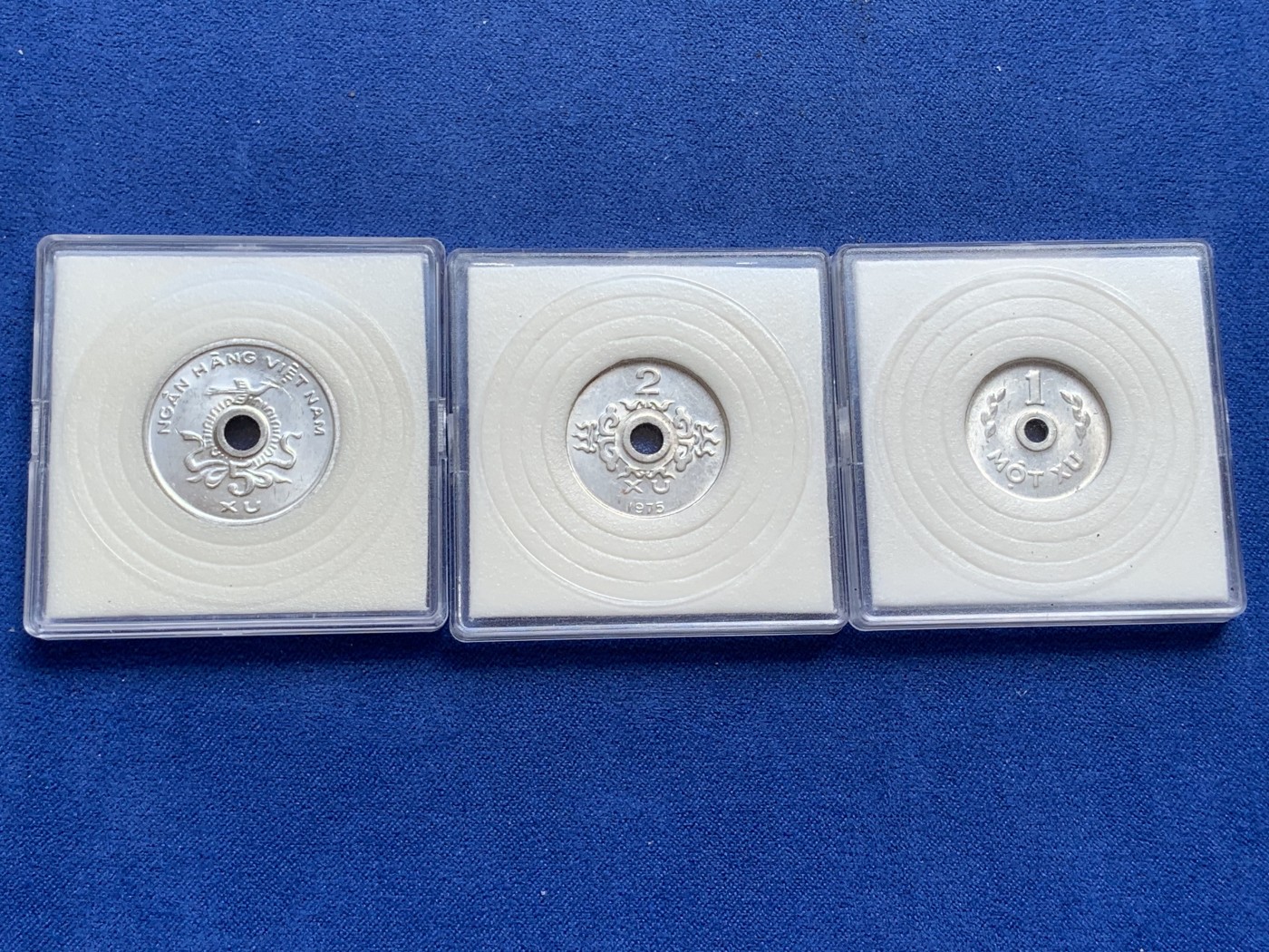 《竞宝斋》第215场-周日，周一 2场 (全场包邮) 3枚一组 越南1975年铝币