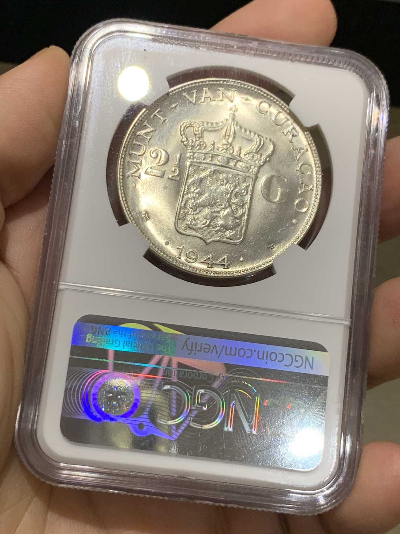 《竞宝斋》第215场-周日，周一 2场 (全场包邮) NGC-MS64 荷属库拉索 1944年2.5盾 威廉敏娜 大银币 闪闪发亮 肉眼无暇 MS-64 高分一步到位 人手必备品种