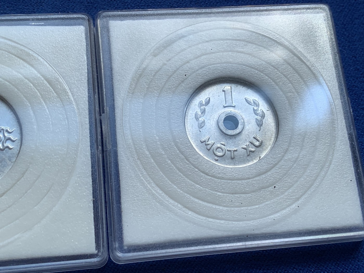 《竞宝斋》第215场-周日，周一 2场 (全场包邮) 3枚一组 越南1975年铝币