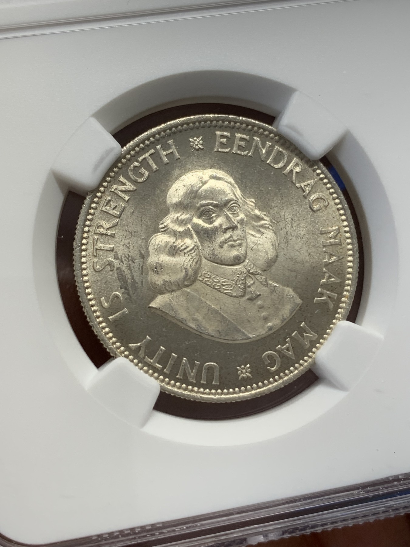 《竞宝斋》第215场-周日，周一 2场 (全场包邮) NGC MS63 南非1964年20分银币