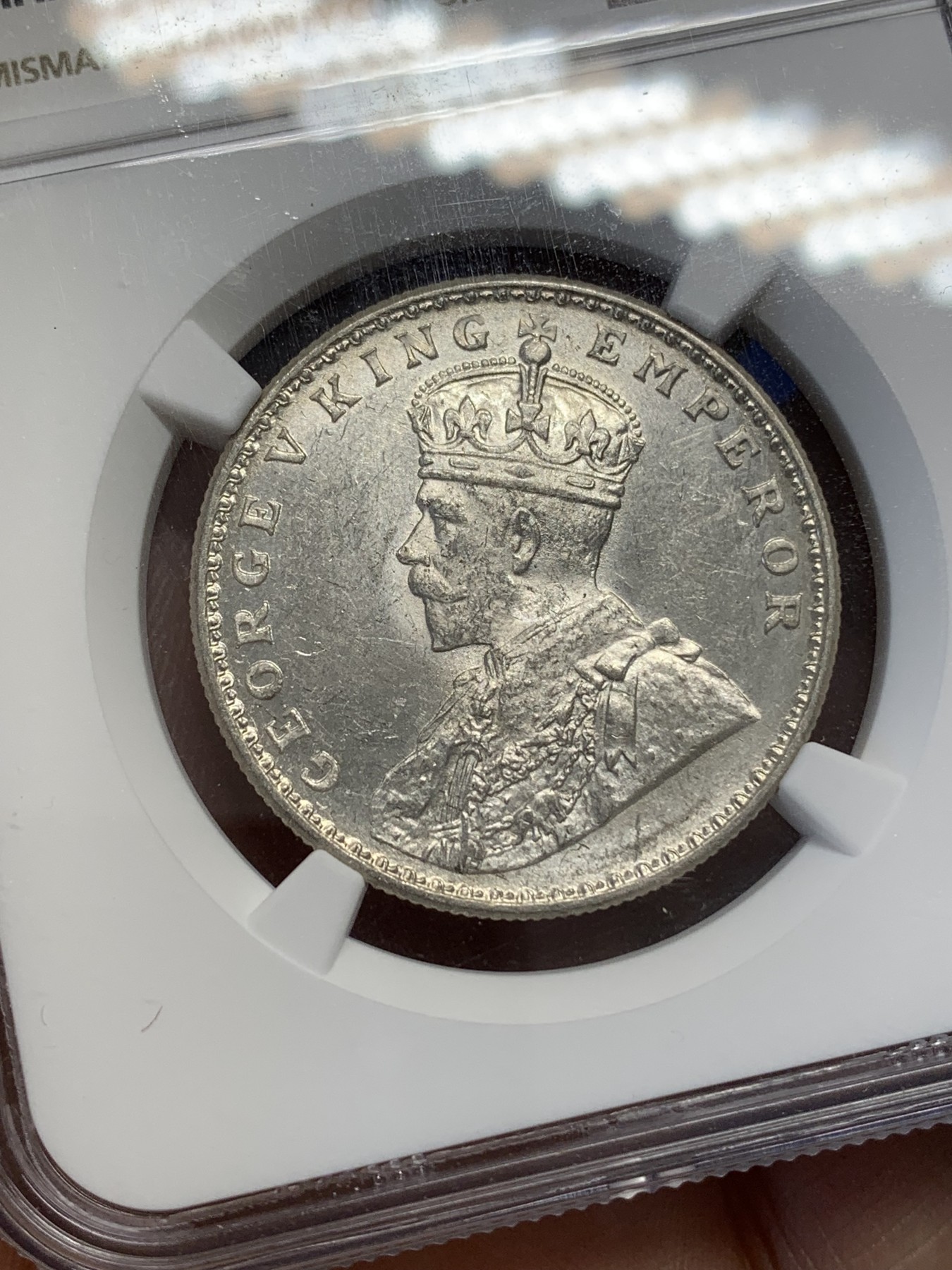 《竞宝斋》第215场-周日，周一 2场 (全场包邮) NGC MS63 印度 1918C 乔治五世 1卢比 银币