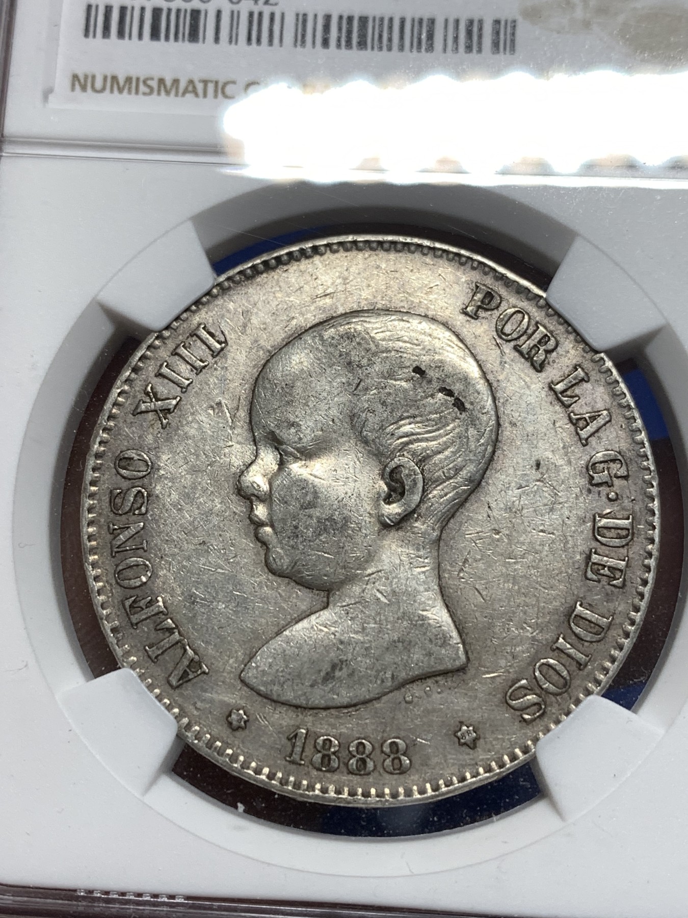 《竞宝斋》第215场-周日，周一 2场 (全场包邮) NGC-XF40 西班牙1888年 阿方索十三世 5比塞塔双柱大银币 吉祥年份