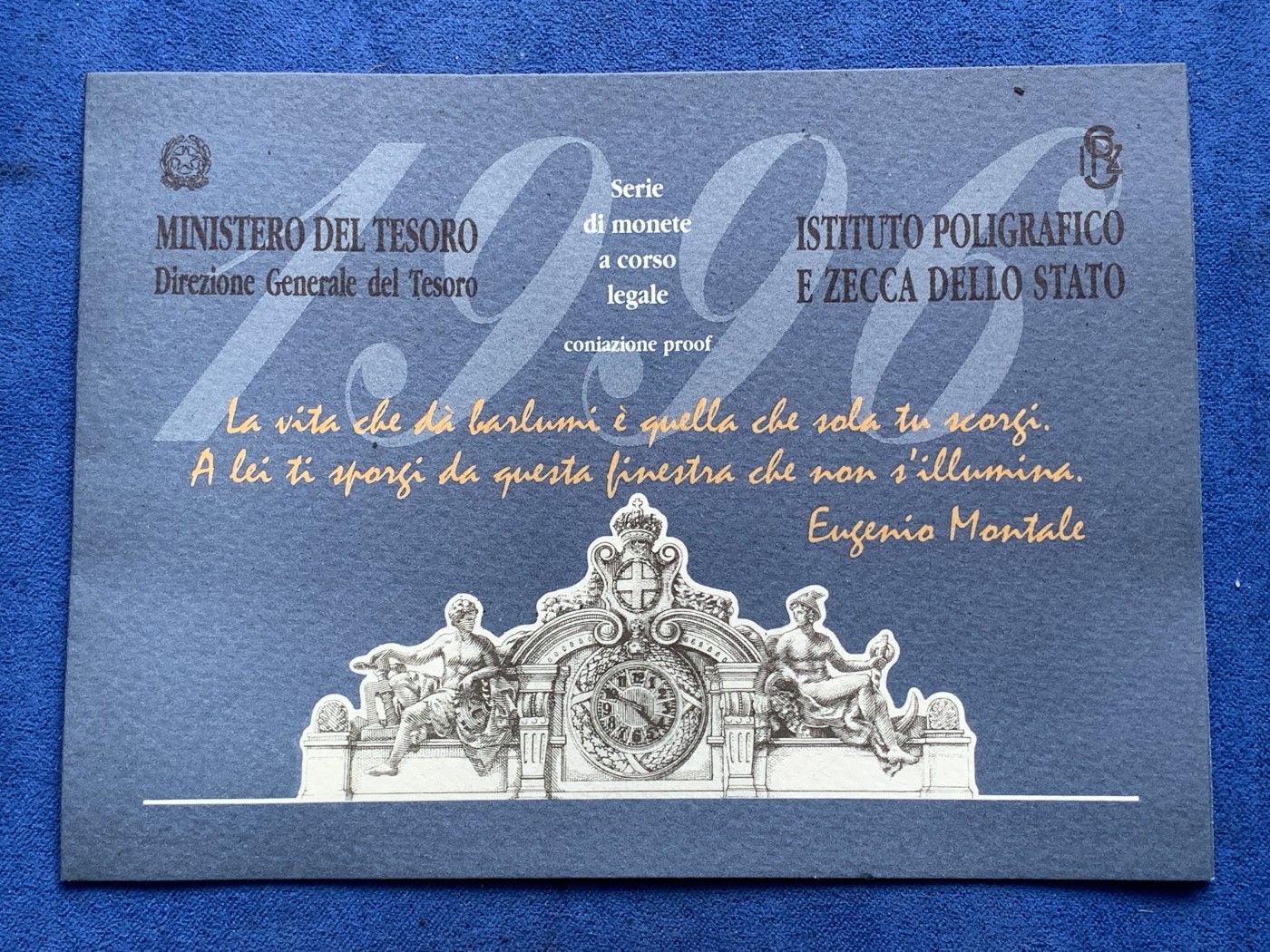 《竞宝斋》第215场-周日，周一 2场 (全场包邮) 意大利1996年精制套币。纪念人物为热那亚诗人——埃乌杰尼奥·蒙塔莱。另200里拉与500里拉双色币也是独年设计