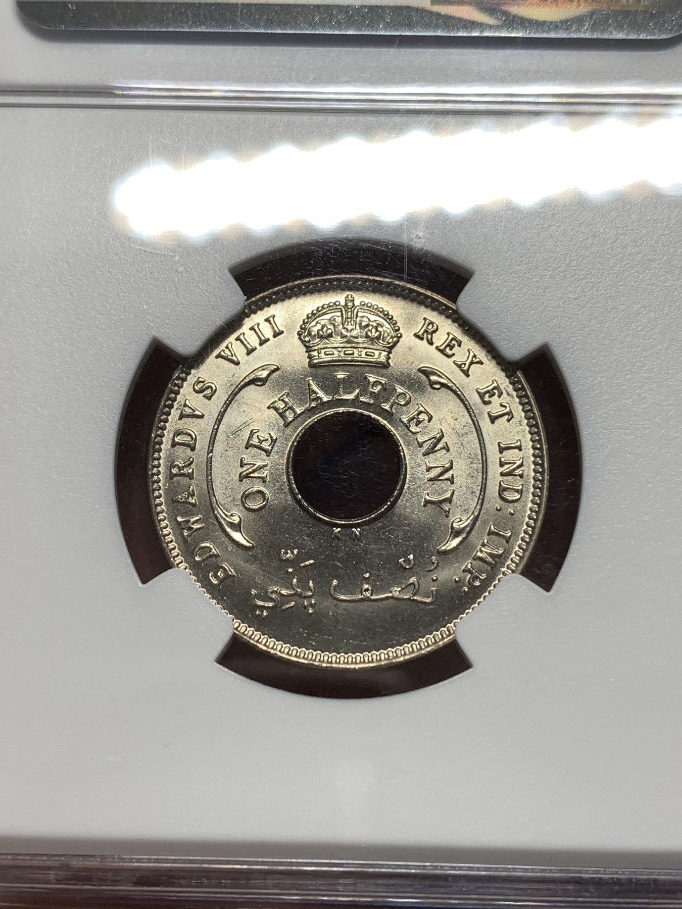 《竞宝斋》第215场-周日，周一 2场 (全场包邮) NGC-MS66 亚军分 爱德华八世 英属西非1936年半便士，正式发行带爱八徽号的品种不多见。66顶级状态，收藏级完美品质。