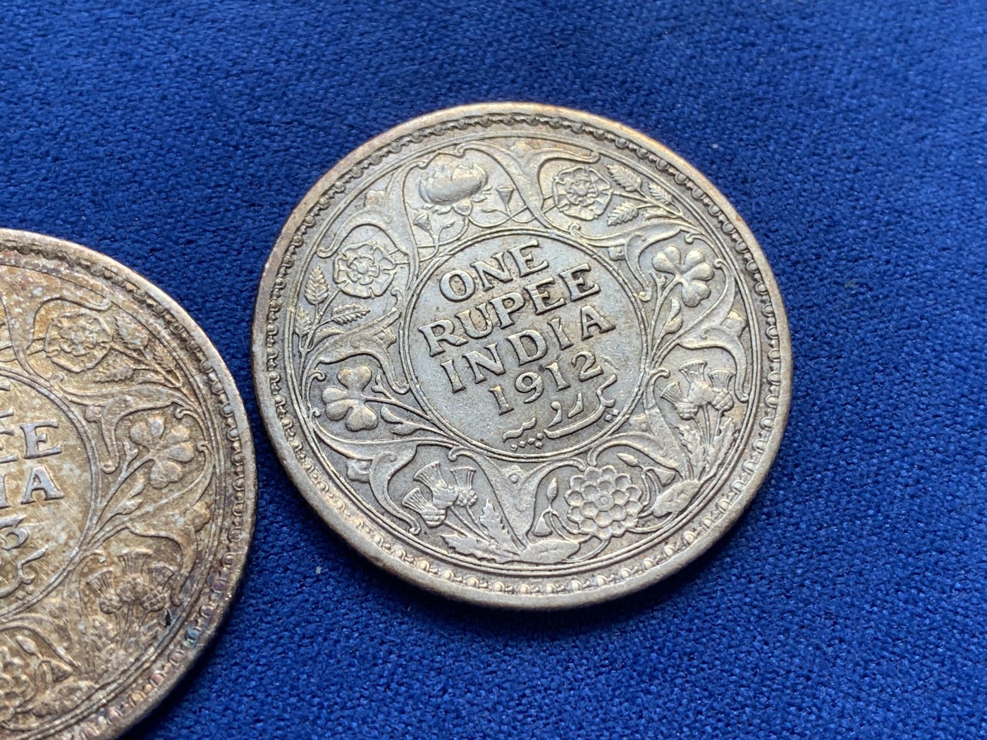 《竞宝斋》第215场-周日，周一 2场 (全场包邮) 两枚一组 英属印度乔治五世卢比银币 1912年+1913年，917高银，凑套必备。