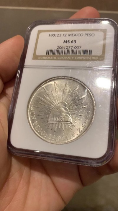 《竞宝斋》第215场-周日，周一 2场 (全场包邮) NGC-MS63 墨西哥 1901年1比索 直边鹰洋 大银币 闪闪发亮 早期老盒 MS-63 及格分数性价比之选 人手必备品种