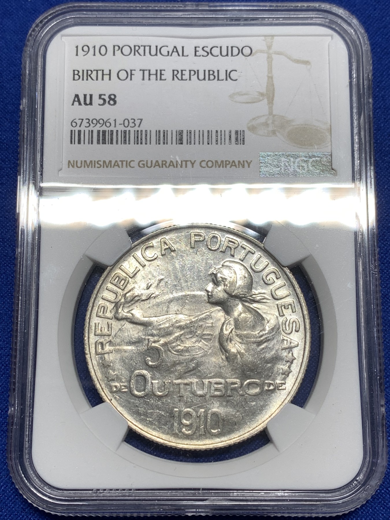 《竞宝斋》第215场-周日，周一 2场 (全场包邮) NGC-AU58 葡萄牙 1910年 半岛战争女神 1埃斯库多大银币