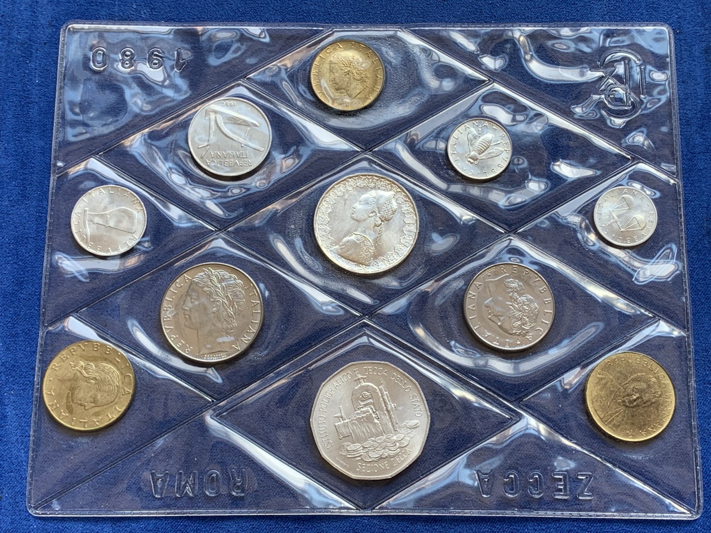 《竞宝斋》第215场-周日，周一 2场 (全场包邮) 意大利1980年套币 含人妻500里拉银币一枚