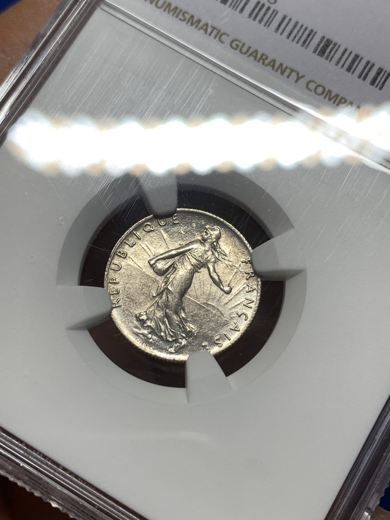 《竞宝斋》第215场-周日，周一 2场 (全场包邮) NGC-MS63 1899年法国行走女神50分银辅币，早期年份，银光充沛，63收藏级品相。此版19世纪早期年份稀见，更高分仅有3枚