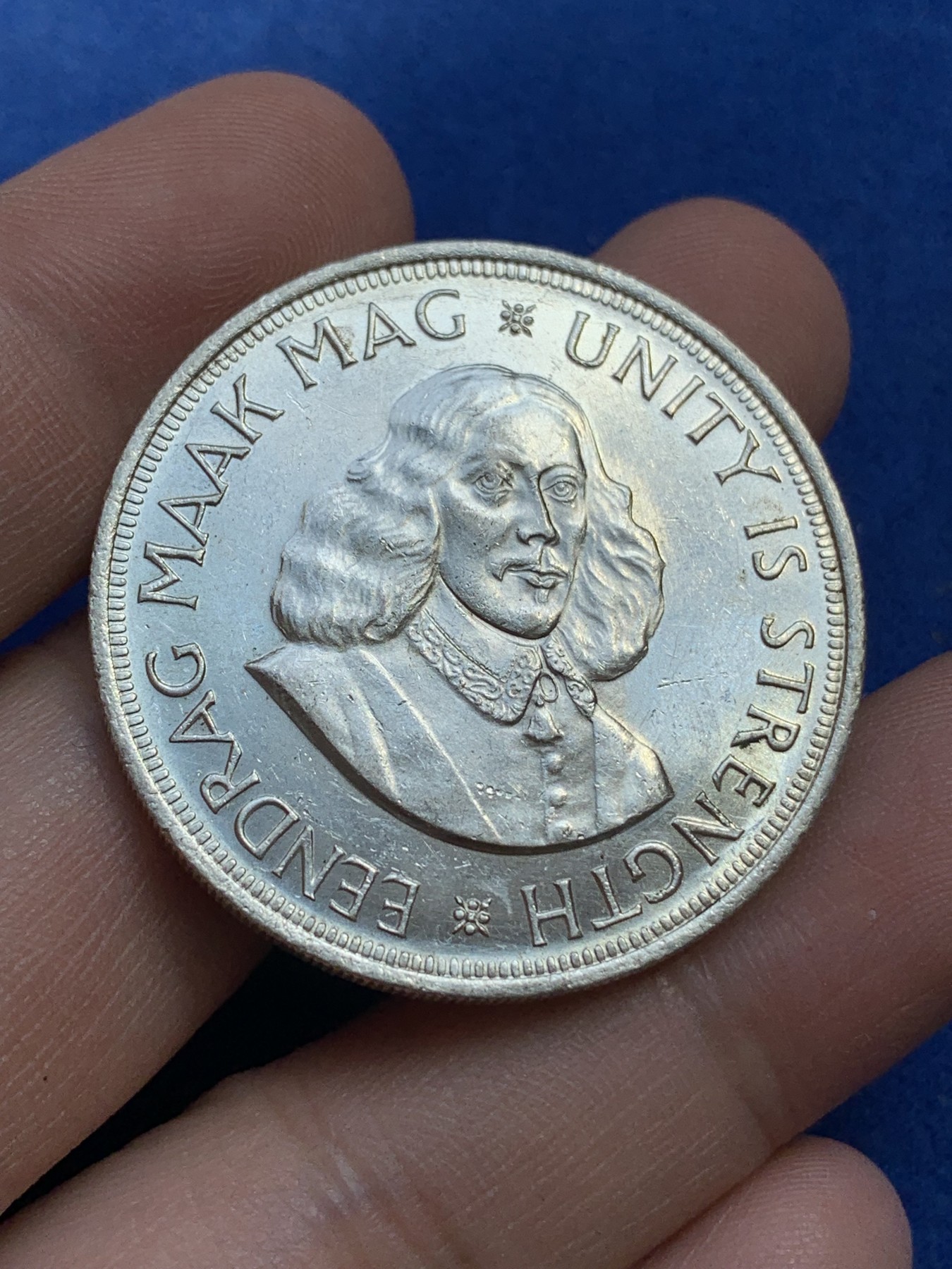 《竞宝斋》第215场-周日，周一 2场 (全场包邮) 南非1963年羚羊50分大银币，原光好品相