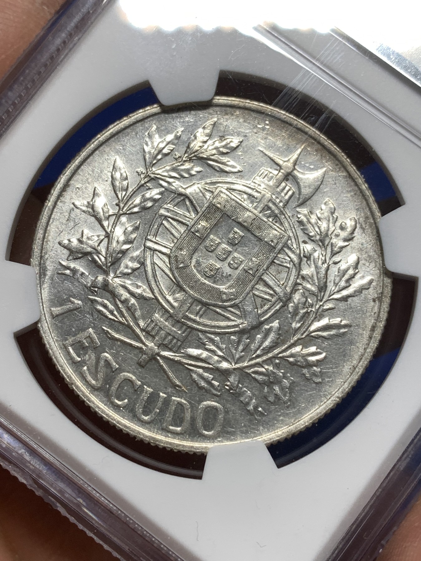 《竞宝斋》第215场-周日，周一 2场 (全场包邮) NGC-AU58 葡萄牙 1910年 半岛战争女神 1埃斯库多大银币