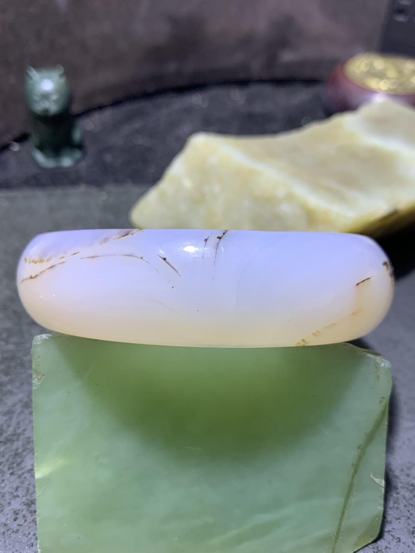 精美高玉化草花纹海洋玉髓手工雕刻一心向佛手镯一个！