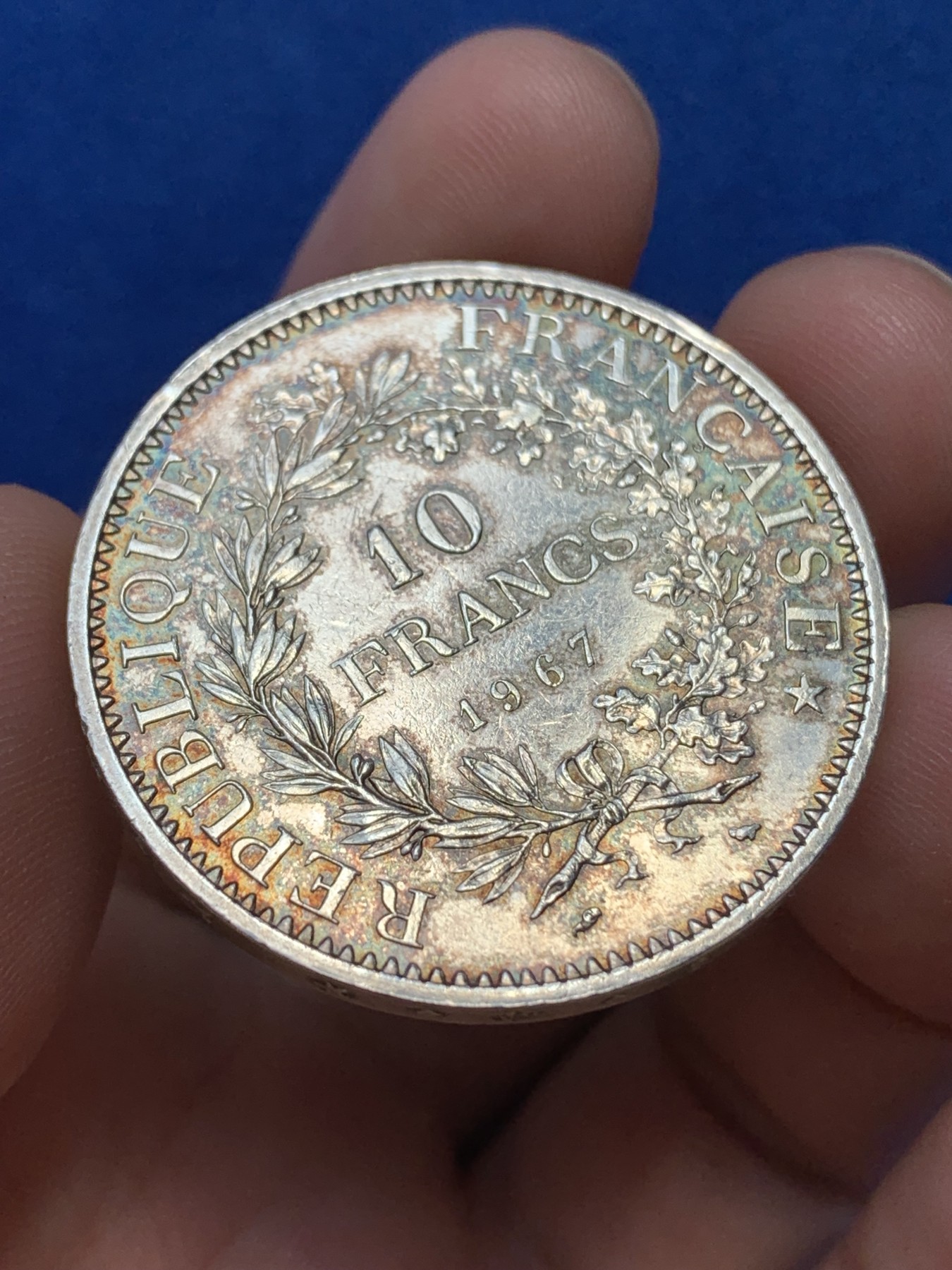 《竞宝斋》第215场-周日，周一 2场 (全场包邮) 法国 1967 大力神 10法郎大银币 带包浆 光好