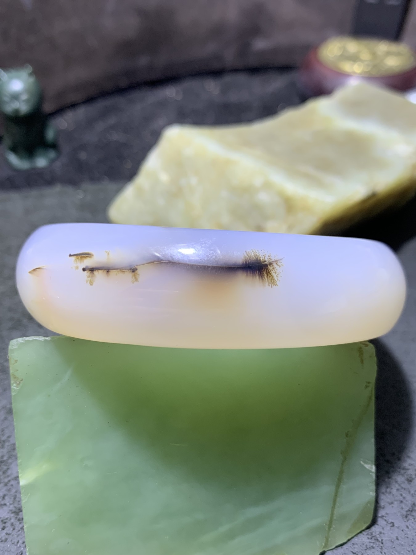 精美高玉化草花纹海洋玉髓手工雕刻一心向佛手镯一个！