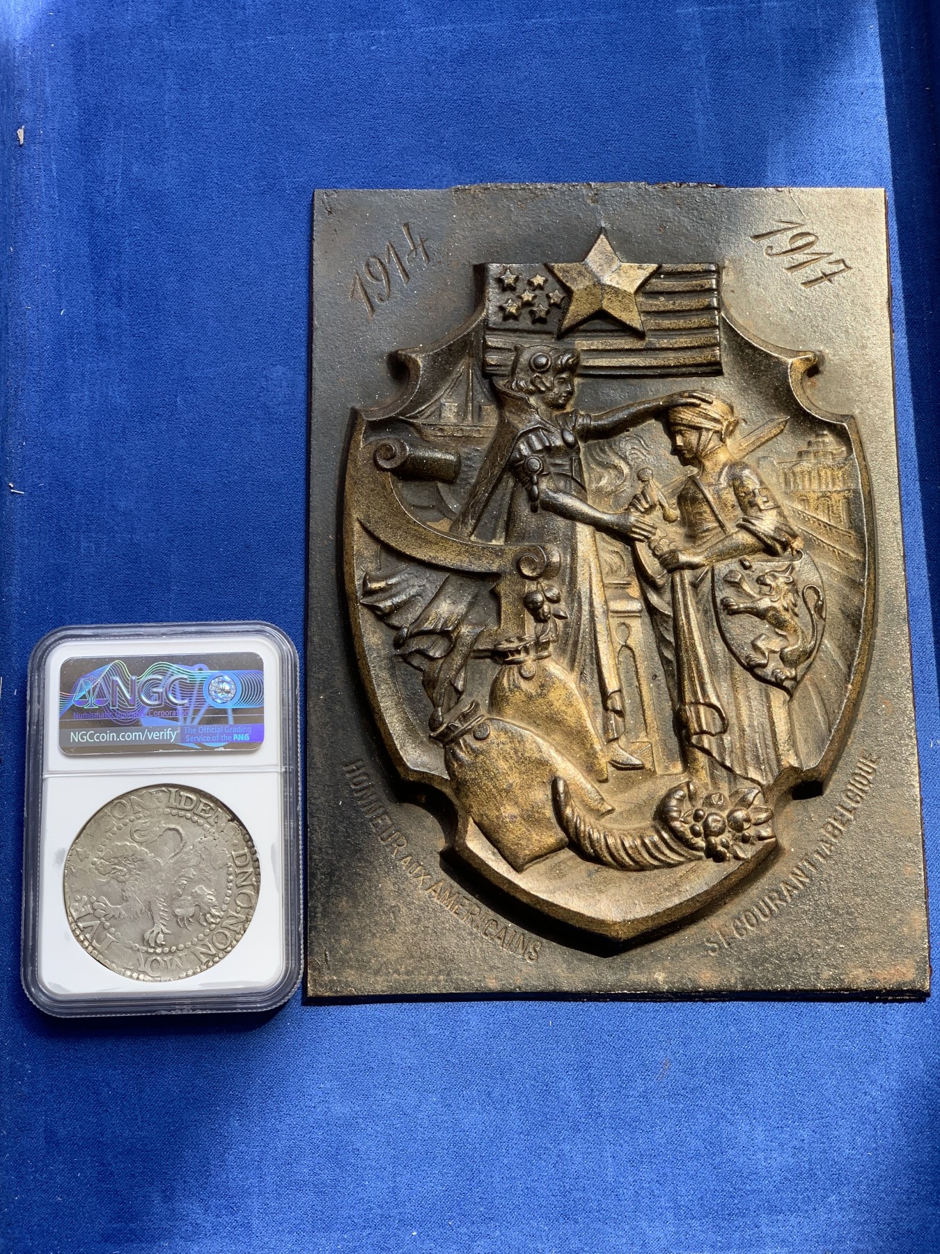 《竞宝斋》第215场-周日，周一 2场 (全场包邮) 二战胜利之感谢美军解放比利时铜牌匾 13.8CM*19CM, 689g