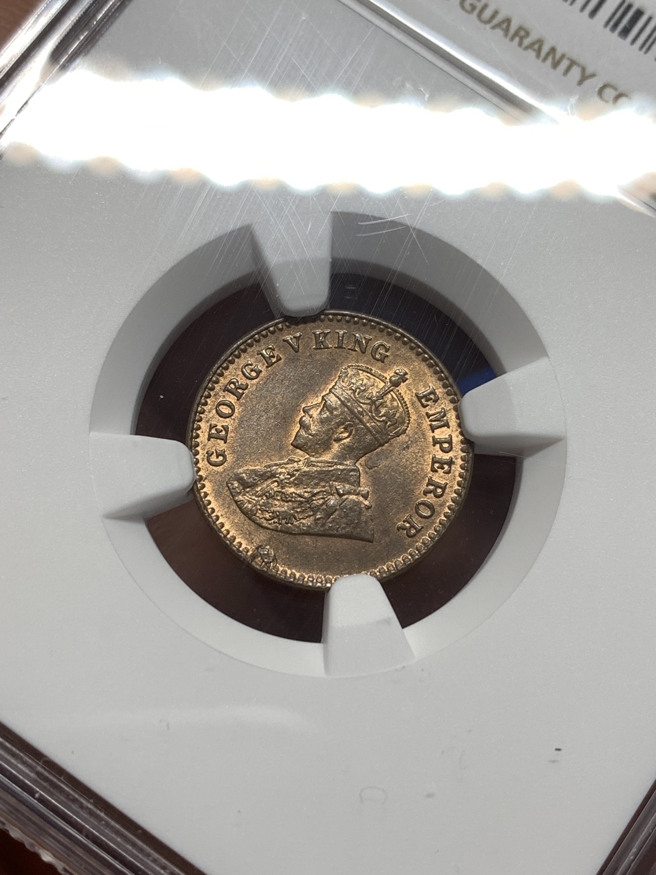 《竞宝斋》第215场-周日，周一 2场 (全场包邮) NGC MS64RB 1932年英属印度1/12安娜铜币