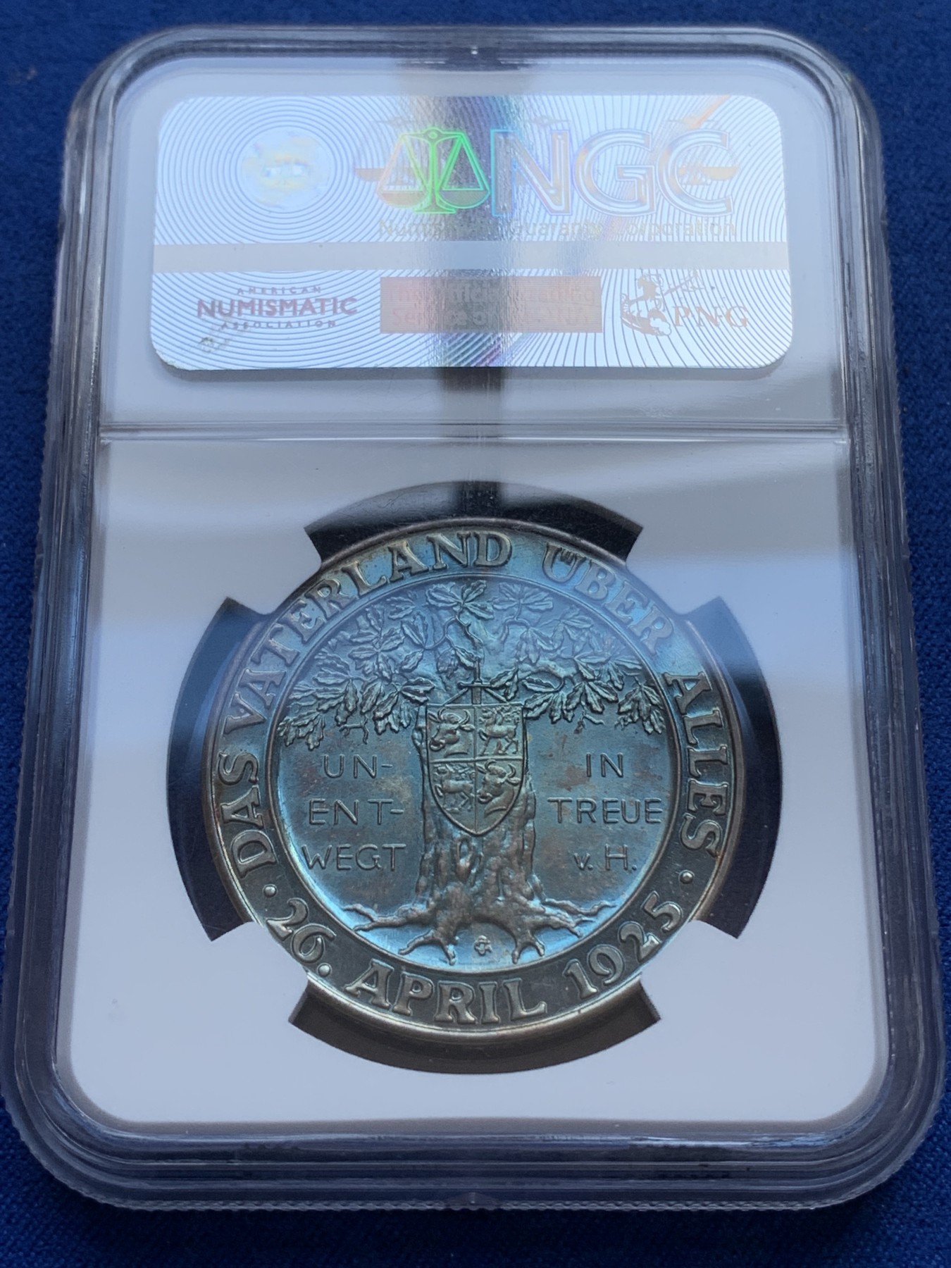 《竞宝斋》第215场-周日，周一 2场 (全场包邮) NGC MS66 1930年德国兴登堡橡树银章 五彩包浆 品相完美