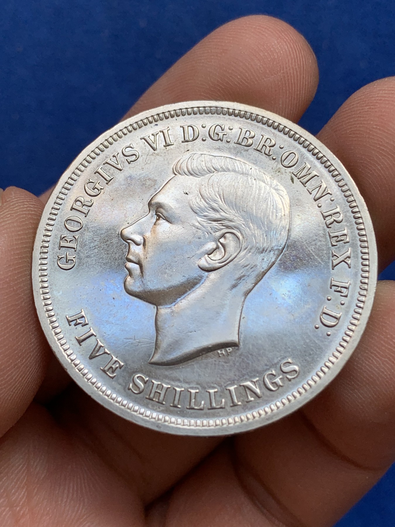 《竞宝斋》第215场-周日，周一 2场 (全场包邮) 英国1951年乔治六世 最后的克朗马剑大镍币 绿盒少见