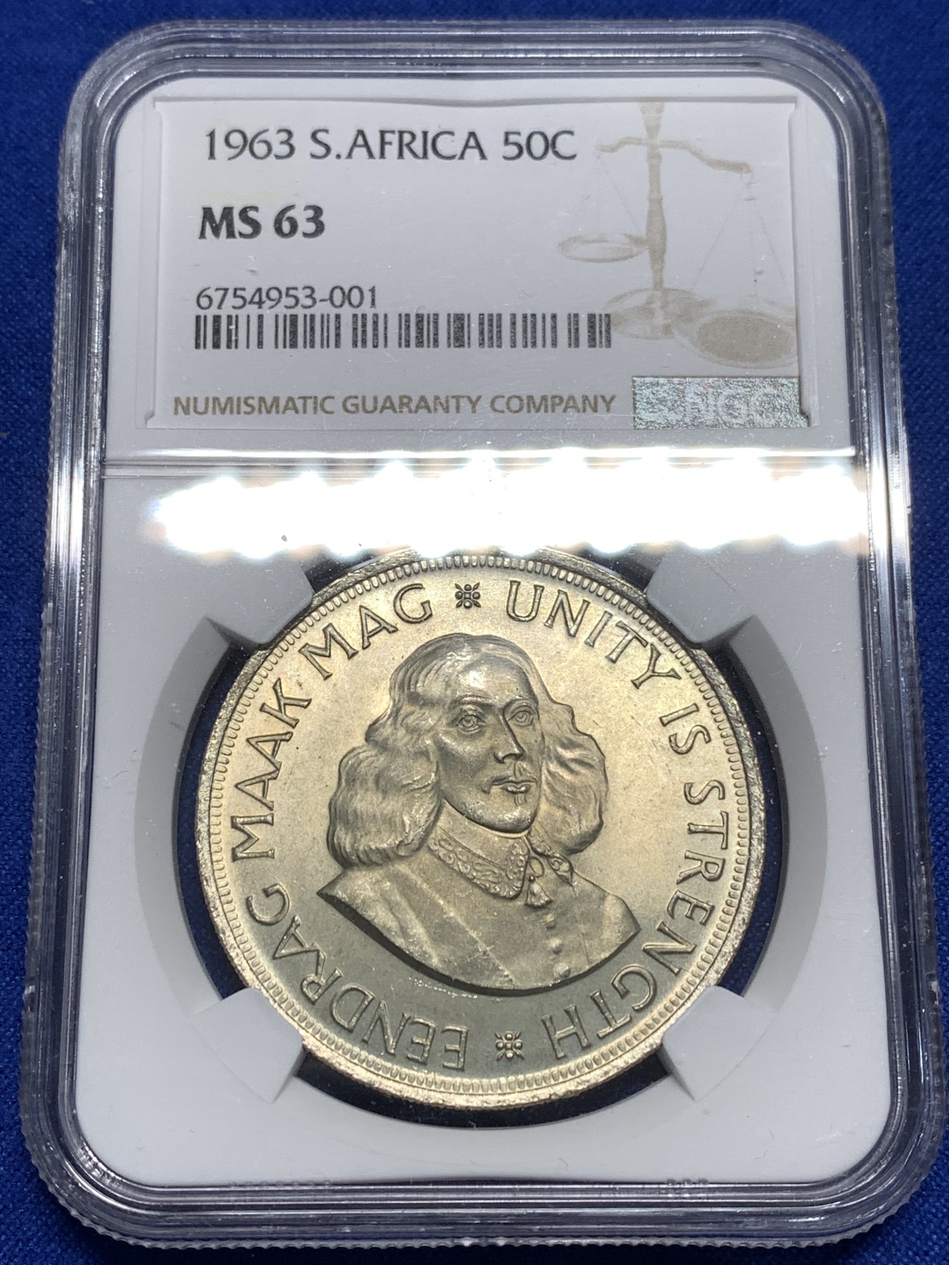 《竞宝斋》第215场-周日，周一 2场 (全场包邮) NGC-MS63 南非 1963年50分 吕贝克 大羚羊银币 极美黄包浆 MS-63 上海严评 早期天印67分砸盒结果