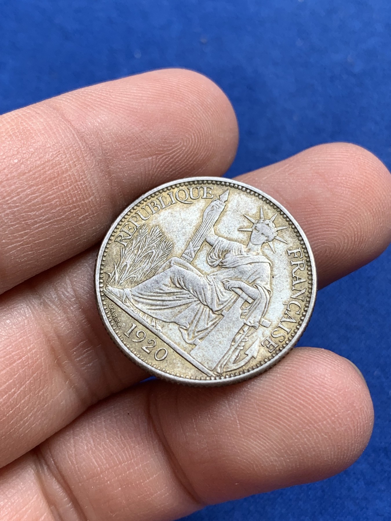 《竞宝斋》第215场-周日，周一 2场 (全场包邮) 法属印支1920年坐洋20分银币