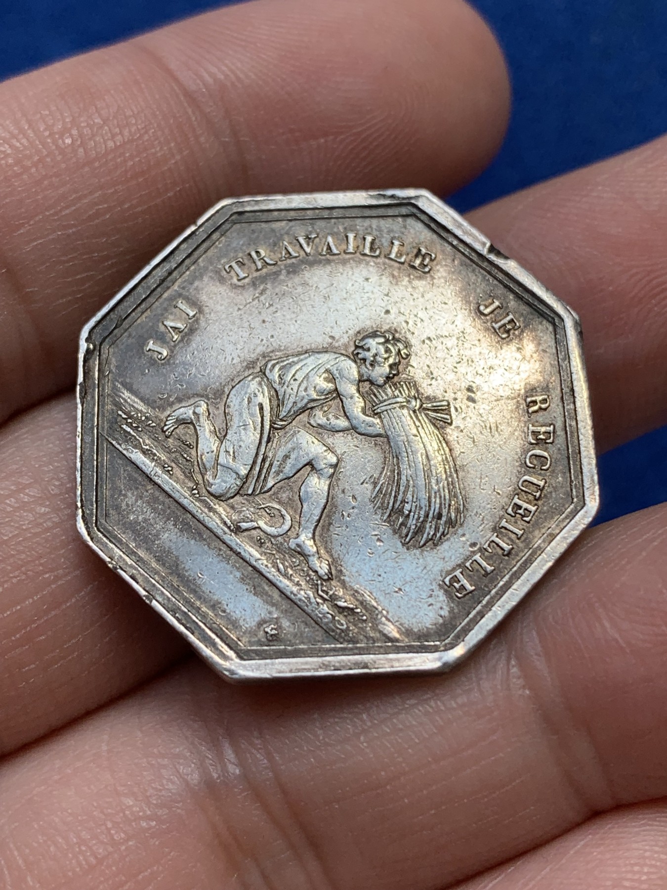 《竞宝斋》第215场-周日，周一 2场 (全场包邮) 法国 1832-1841 八角银质代币 天使与丘比特  极少见品种 神灯边铭 12克 29.8mm