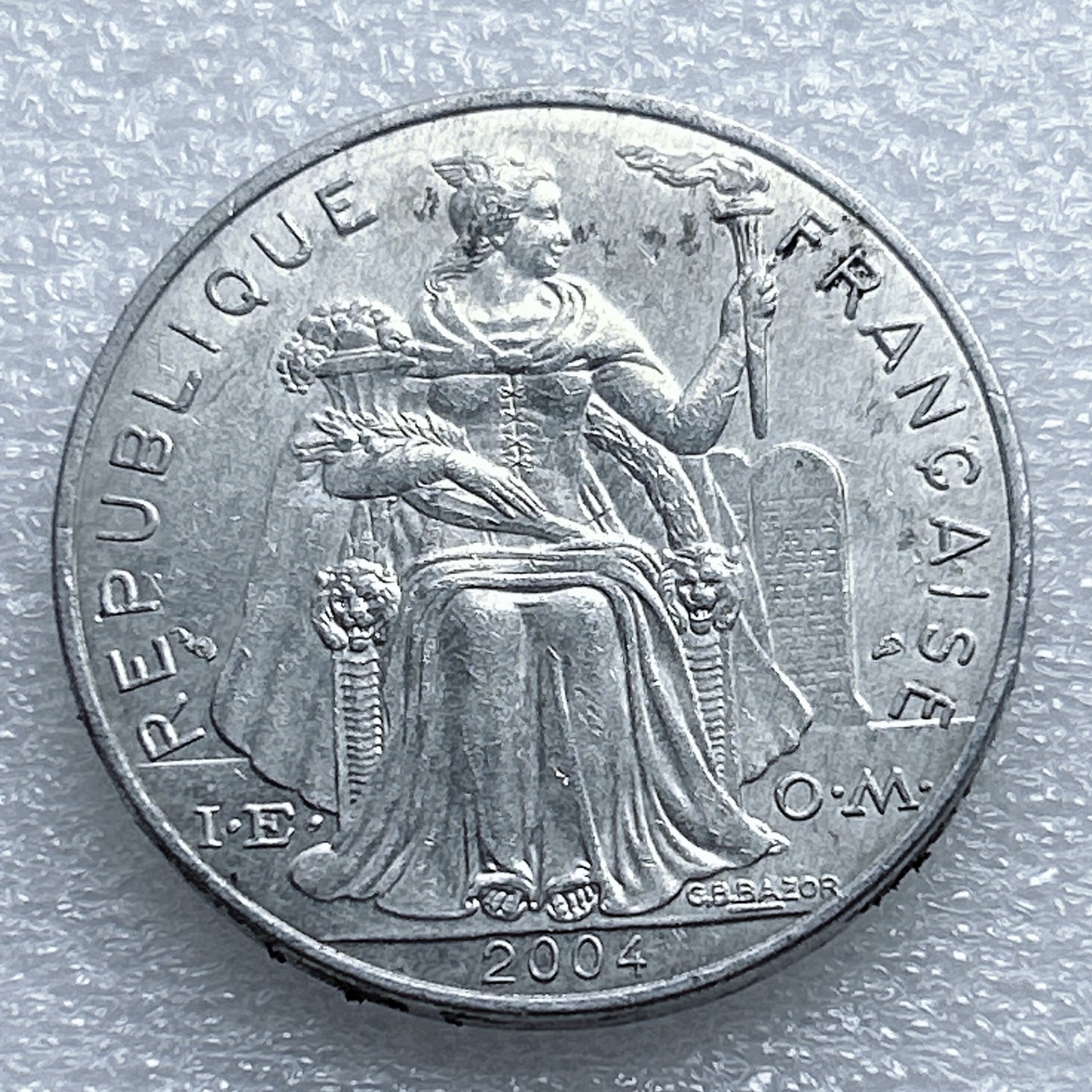 全场一元起拍 世界钱币散币专场 第37期 2004年法属新喀里多尼亚5法郎 好品大铝币 女神硬币动物鸟