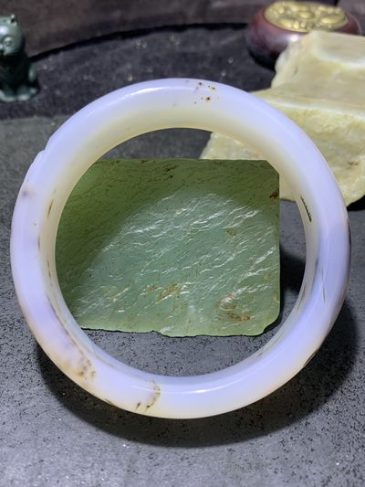 精美高玉化草花纹海洋玉髓手工雕刻一心向佛手镯一个！ 精美高玉化草花纹海洋玉髓手工雕刻一心向佛手镯一个！