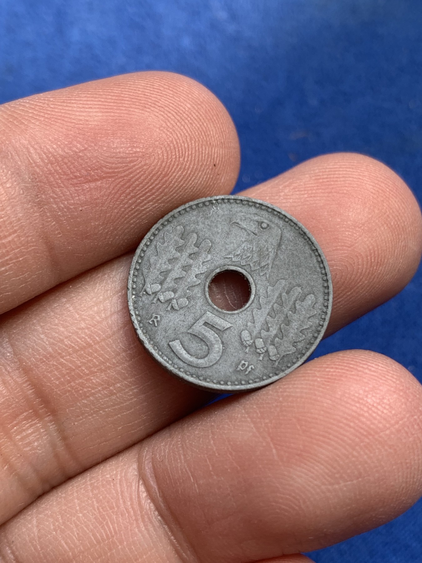 《竞宝斋》第215场-周日，周一 2场 (全场包邮) 德三1940年中孔5芬尼 非常稀有的品种和品相 少见品种