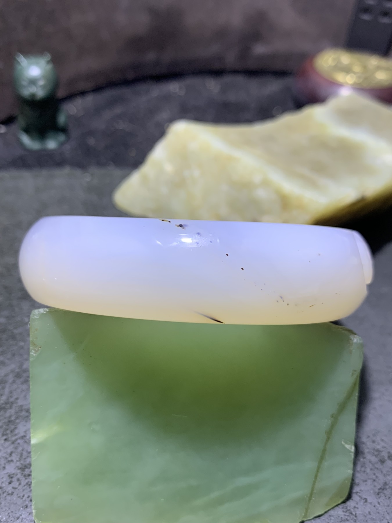 精美高玉化草花纹海洋玉髓手工雕刻一心向佛手镯一个！