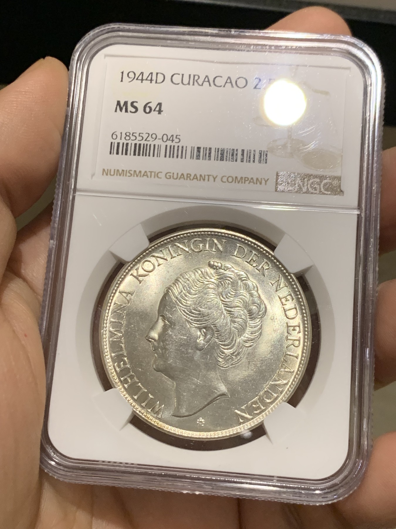 《竞宝斋》第215场-周日，周一 2场 (全场包邮) NGC-MS64 荷属库拉索 1944年2.5盾 威廉敏娜 大银币 闪闪发亮 肉眼无暇 MS-64 高分一步到位 人手必备品种