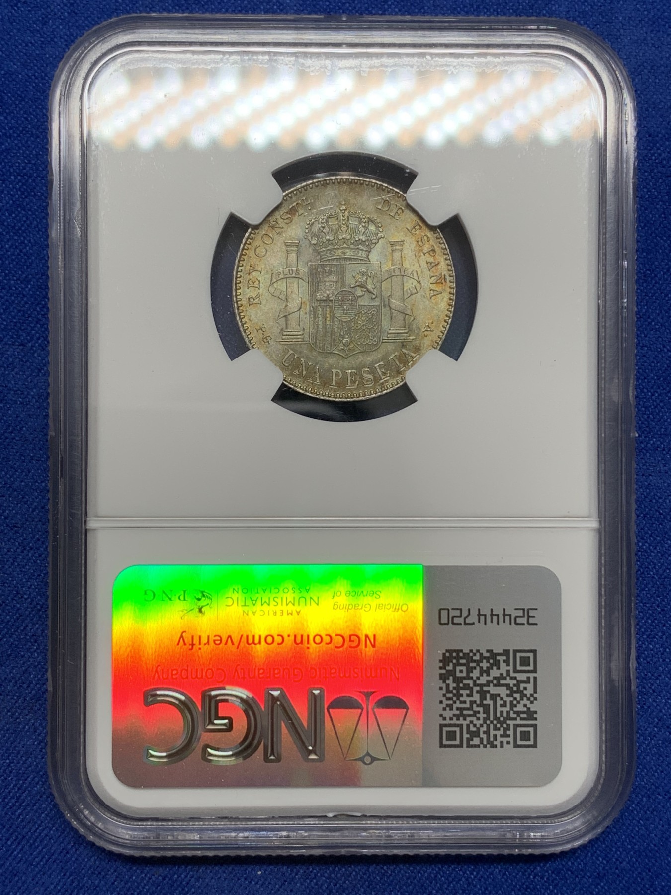 《竞宝斋》第215场-周日，周一 2场 (全场包邮) NGC MS64 西班牙1896年阿方索十三世1比塞塔银币 高分 五彩包浆 难得