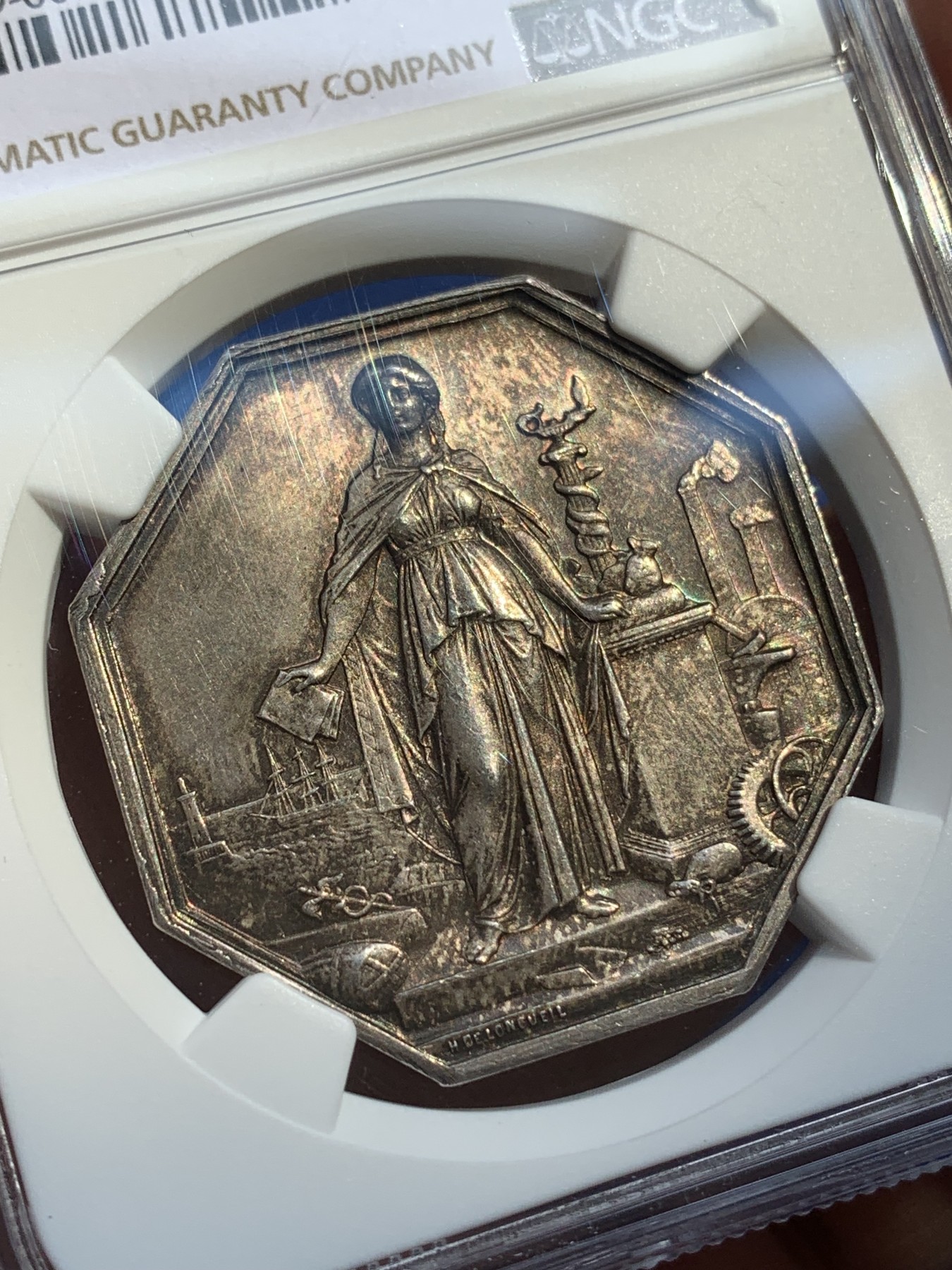 《竞宝斋》第215场-周日，周一 2场 (全场包邮) NGC-MS62 法国1859年 站人 八角银制JETON 顶级品相 五彩包浆